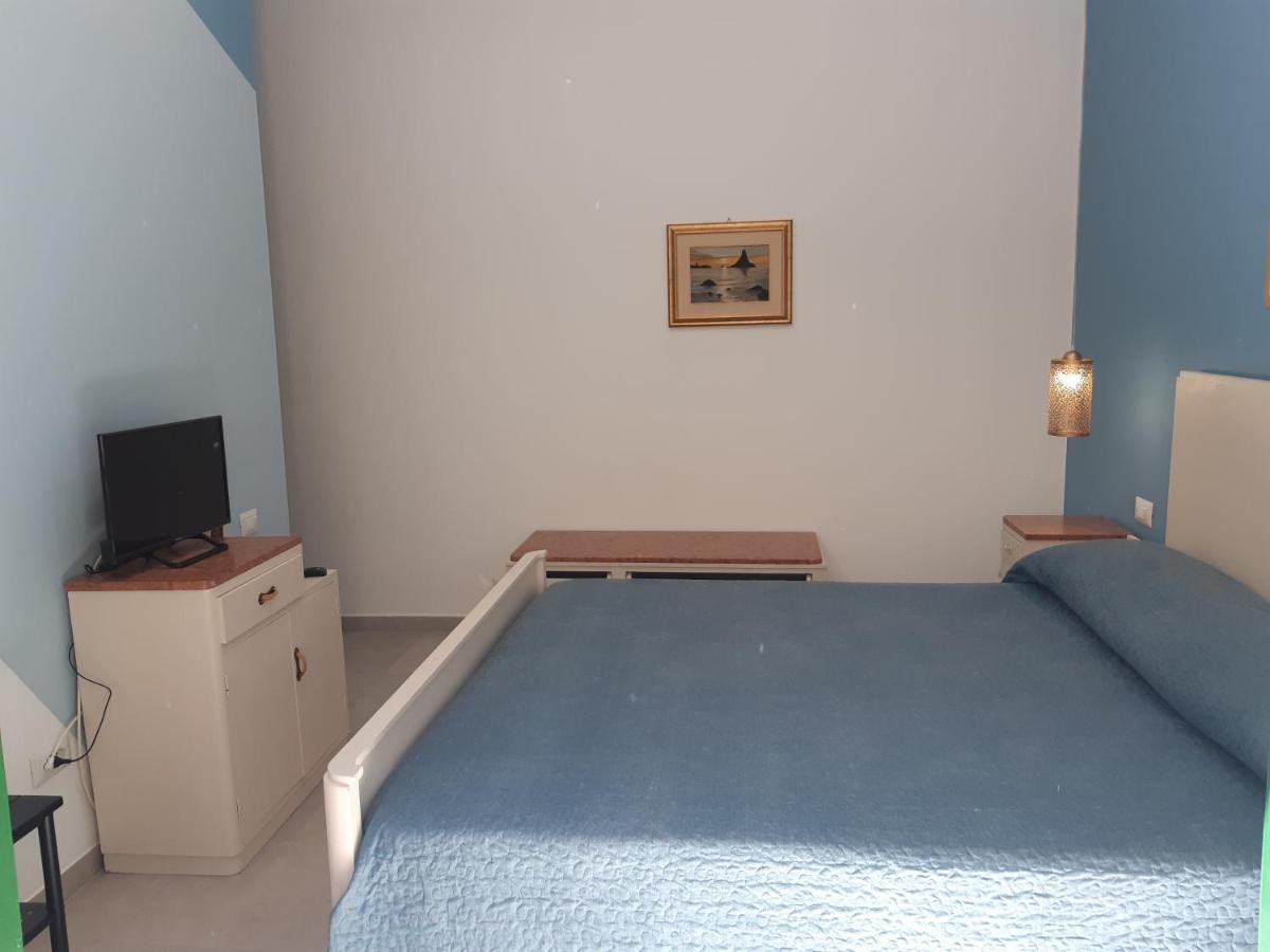 Casa Vacanze Rosa Aci Trezza Exterior photo